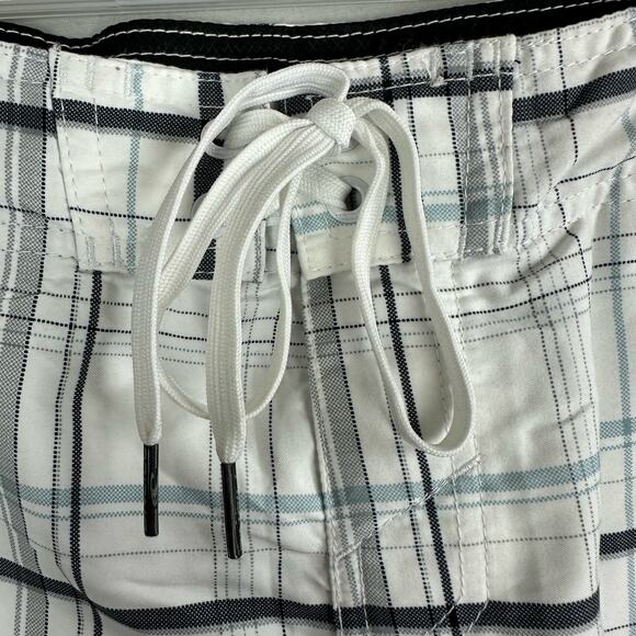 O’Neill Hybrid Triumph Men’s 30 Board Shorts Zip Pockets - Picture 2 of 12